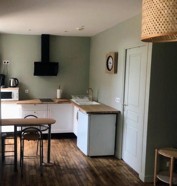 Logement A Brive Avec Terrasse Et Climatisation - Pres De La Gare Et Du Centre-Ville - Wifi Et Stationnement Gratuit Bagian luar foto